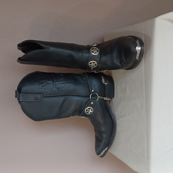 Mens BLACK 11D COWBOY BOOTS WITH CHAINS USED main image 12